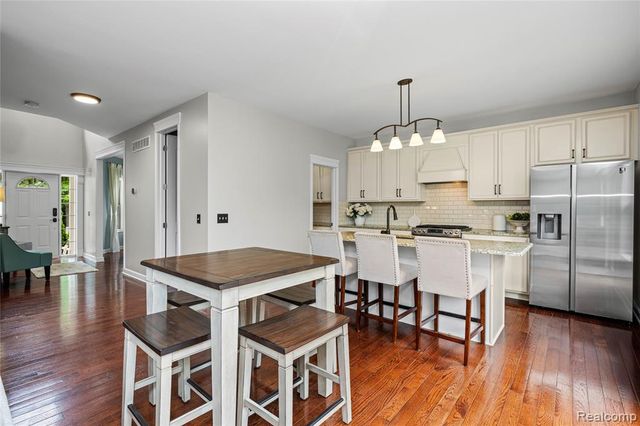 730 Leon Road, Walled Lake, MI 48390