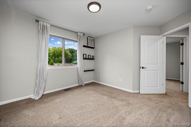 730 Leon Road, Walled Lake, MI 48390
