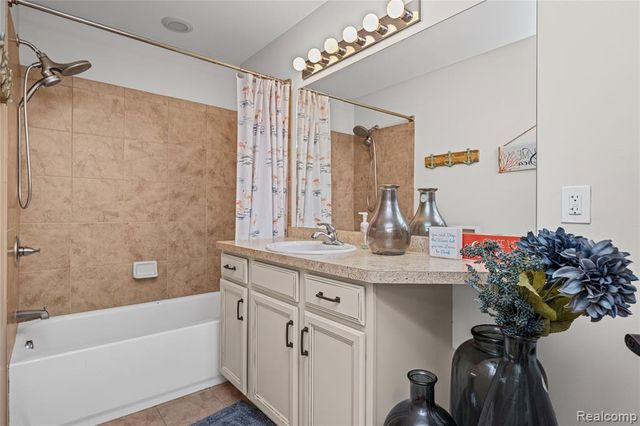 730 Leon Road, Walled Lake, MI 48390