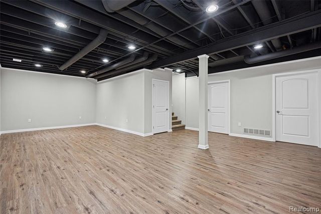 730 Leon Road, Walled Lake, MI 48390
