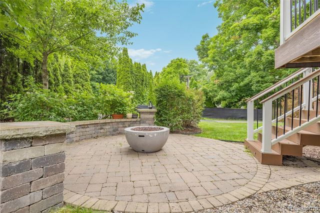730 Leon Road, Walled Lake, MI 48390
