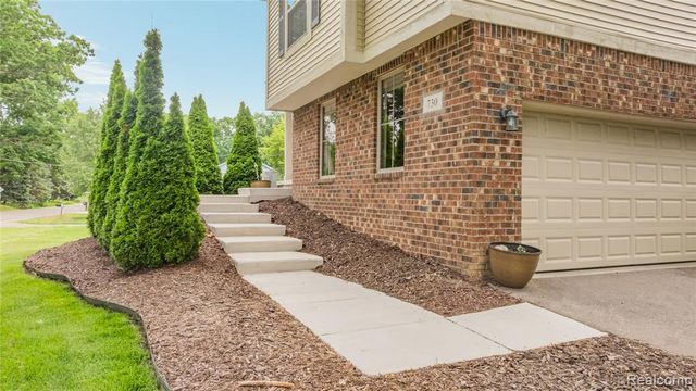 730 Leon Road, Walled Lake, MI 48390