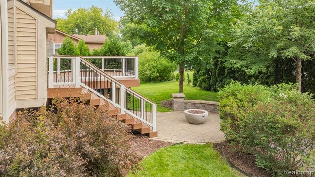 730 Leon Road, Walled Lake, MI 48390