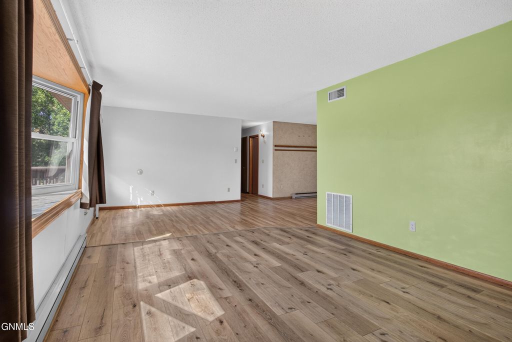 11677 35m Street SE, Valley City, ND 58072 photo 5