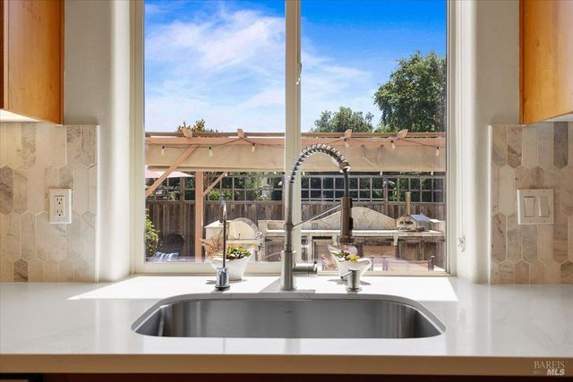 416 San Lorenzo Ct, Sonoma, CA 95476