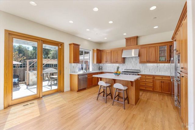 416 San Lorenzo Ct, Sonoma, CA 95476