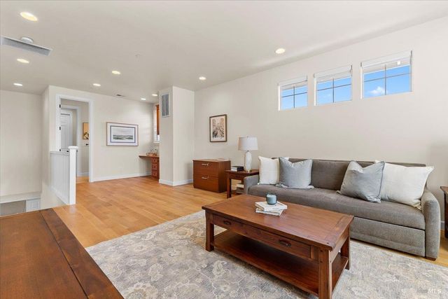 416 San Lorenzo Ct, Sonoma, CA 95476