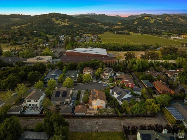 416 San Lorenzo Ct, Sonoma, CA 95476