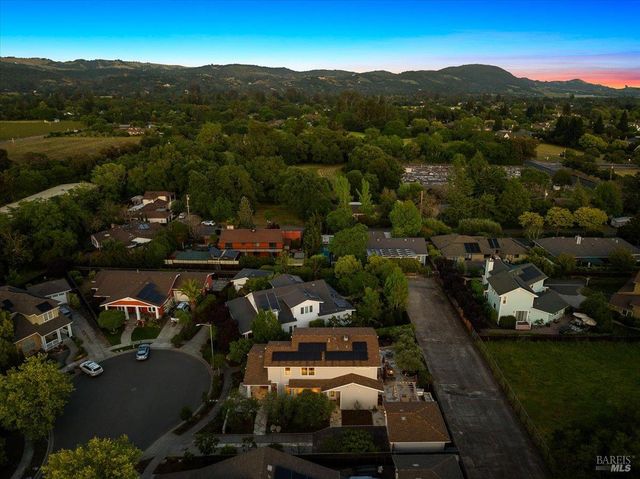 416 San Lorenzo Ct, Sonoma, CA 95476