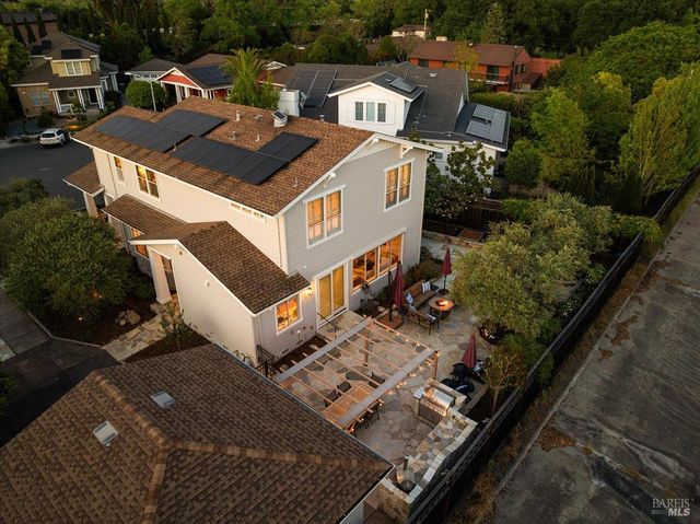 416 San Lorenzo Ct, Sonoma, CA 95476