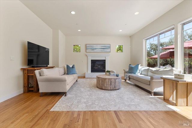 416 San Lorenzo Ct, Sonoma, CA 95476