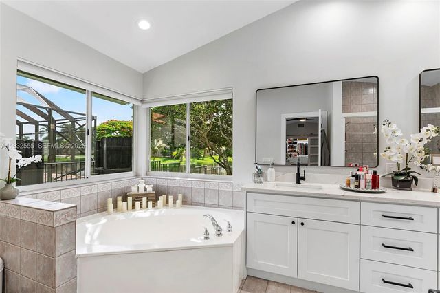 550 NW 110th Ave, Plantation, FL 33324