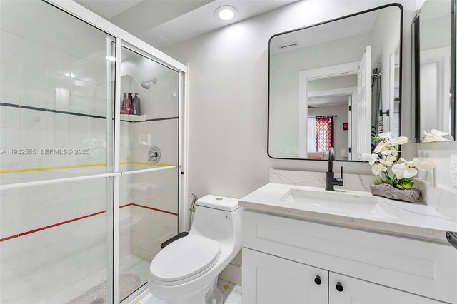 550 NW 110th Ave, Plantation, FL 33324