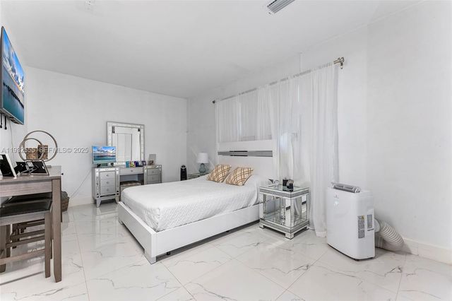 550 NW 110th Ave, Plantation, FL 33324