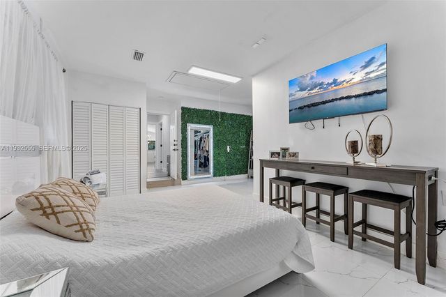 550 NW 110th Ave, Plantation, FL 33324