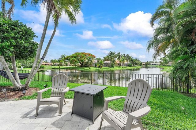 550 NW 110th Ave, Plantation, FL 33324