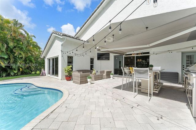 550 NW 110th Ave, Plantation, FL 33324