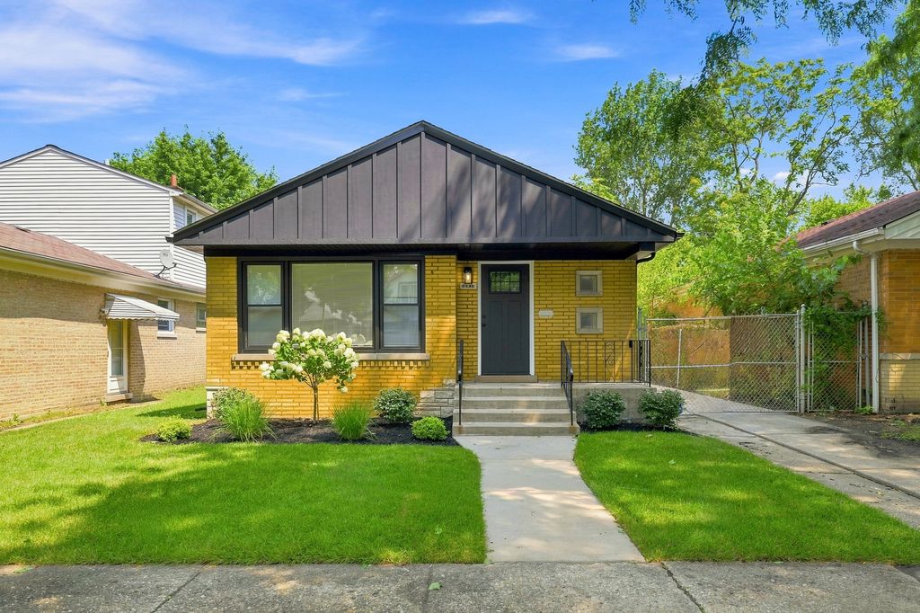 10933 S Eggleston Avenue, Chicago, IL 60628 — exterior