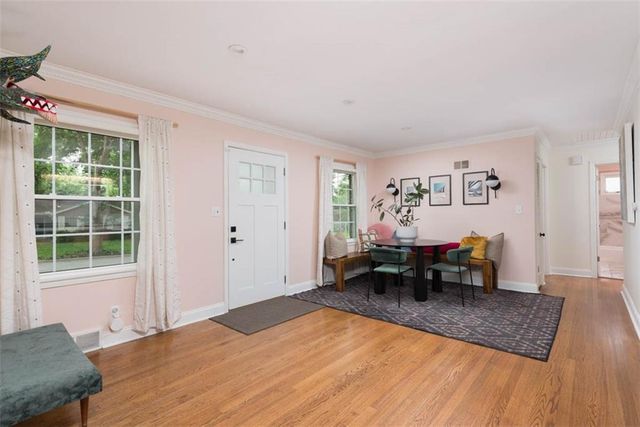 2016 W 83rd Terrace, Leawood, KS 66206