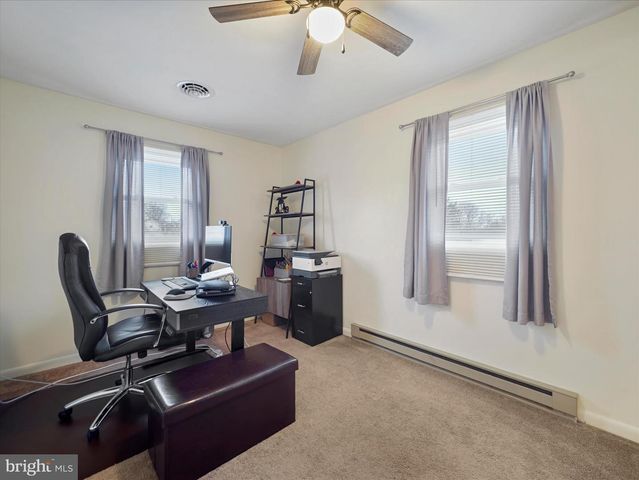 257 VALLEY DR, Fayetteville, PA 17222