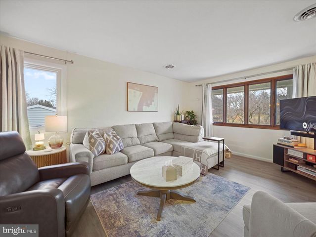 257 VALLEY DR, Fayetteville, PA 17222