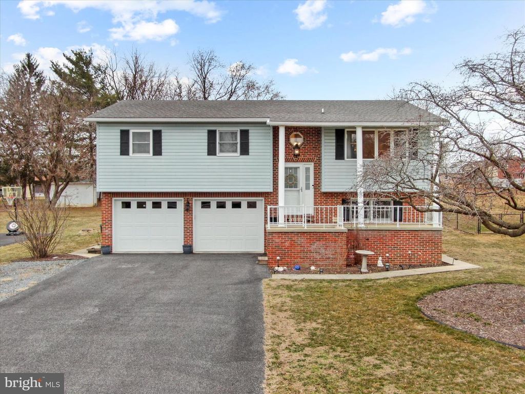 257 VALLEY DR, Fayetteville, PA 17222
