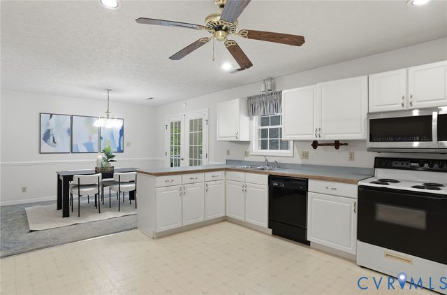 1570 Meade Point Dr, Powhatan, VA 23139