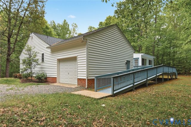 1570 Meade Point Dr, Powhatan, VA 23139