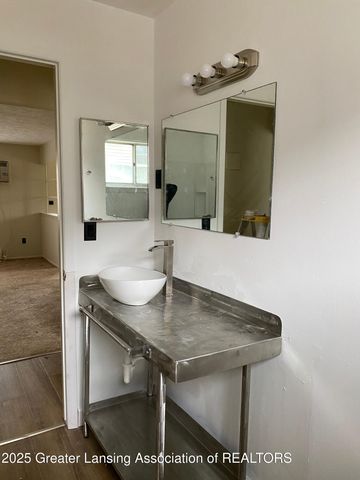 829 E Shiawassee Street, Lansing, Lansing, MI 48912