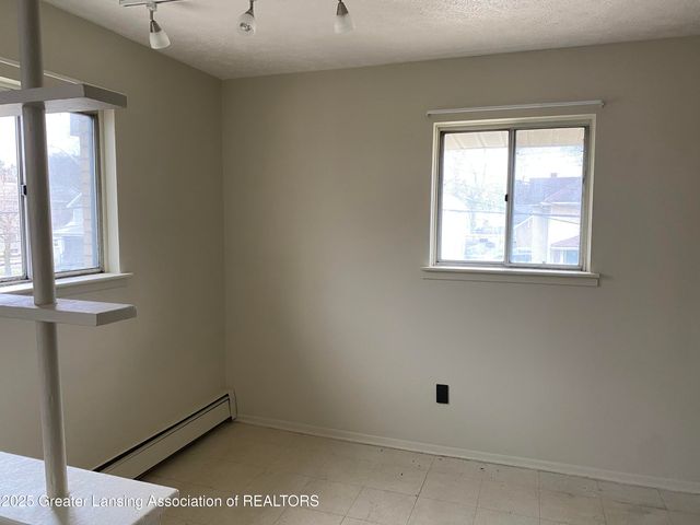 829 E Shiawassee Street, Lansing, Lansing, MI 48912