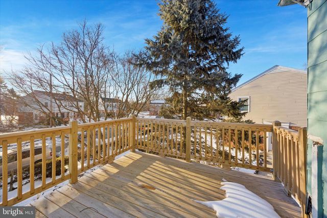 206 W PARKWAY AVE, Chester, PA 19013