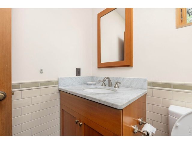 22 Artesian Dr, Eldorado Springs, CO 80025