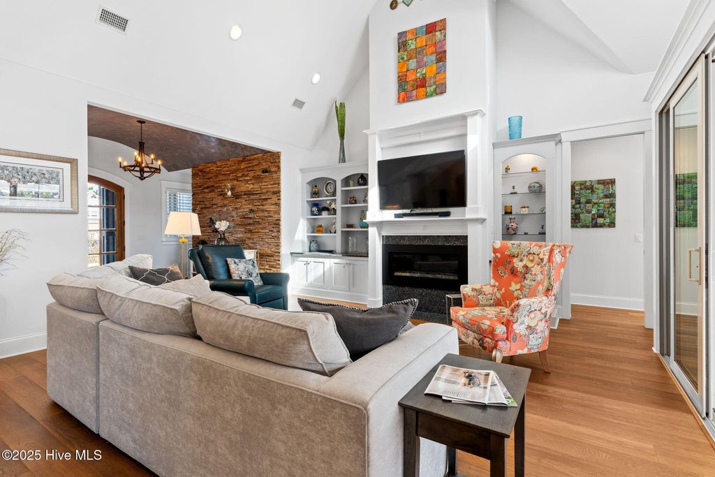 Image 8 of property listing at 3586 Bristlecone Bend, Southport, NC 28461