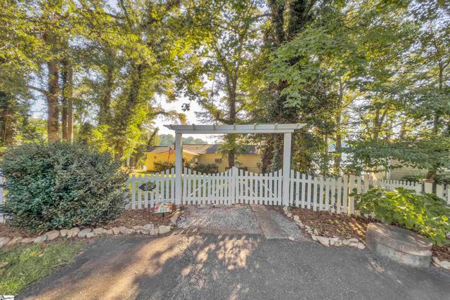 151 Wendy Lane, Inman, SC 29349