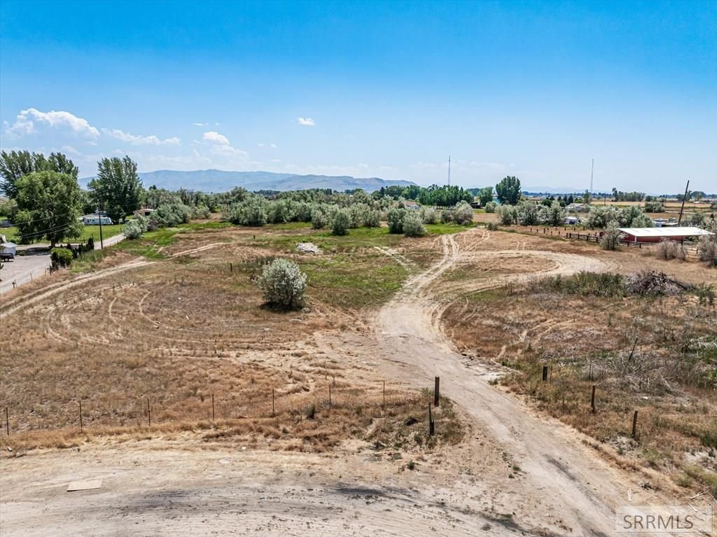 Image 10 of property listing at 386 Cutshalts Rd, Pocatello, ID 83202