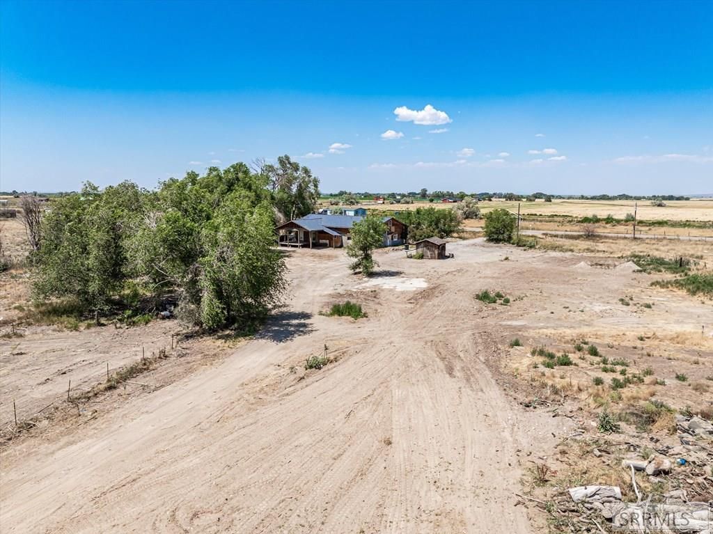 Image 14 of property listing at 386 Cutshalts Rd, Pocatello, ID 83202