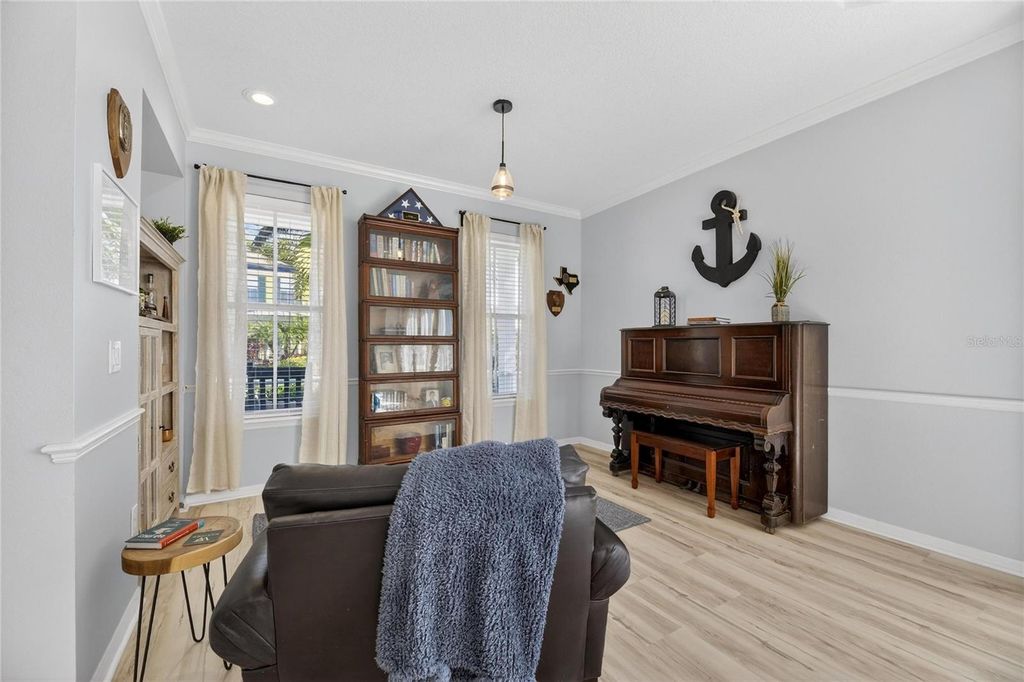 Image 13 of property listing at 5240 BRIGHTON SHORE DRIVE, Apollo Beach, FL 33572