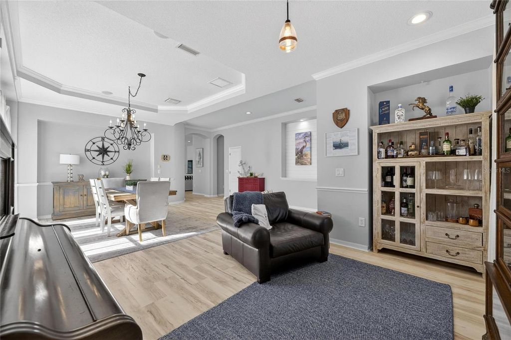 Image 14 of property listing at 5240 BRIGHTON SHORE DRIVE, Apollo Beach, FL 33572