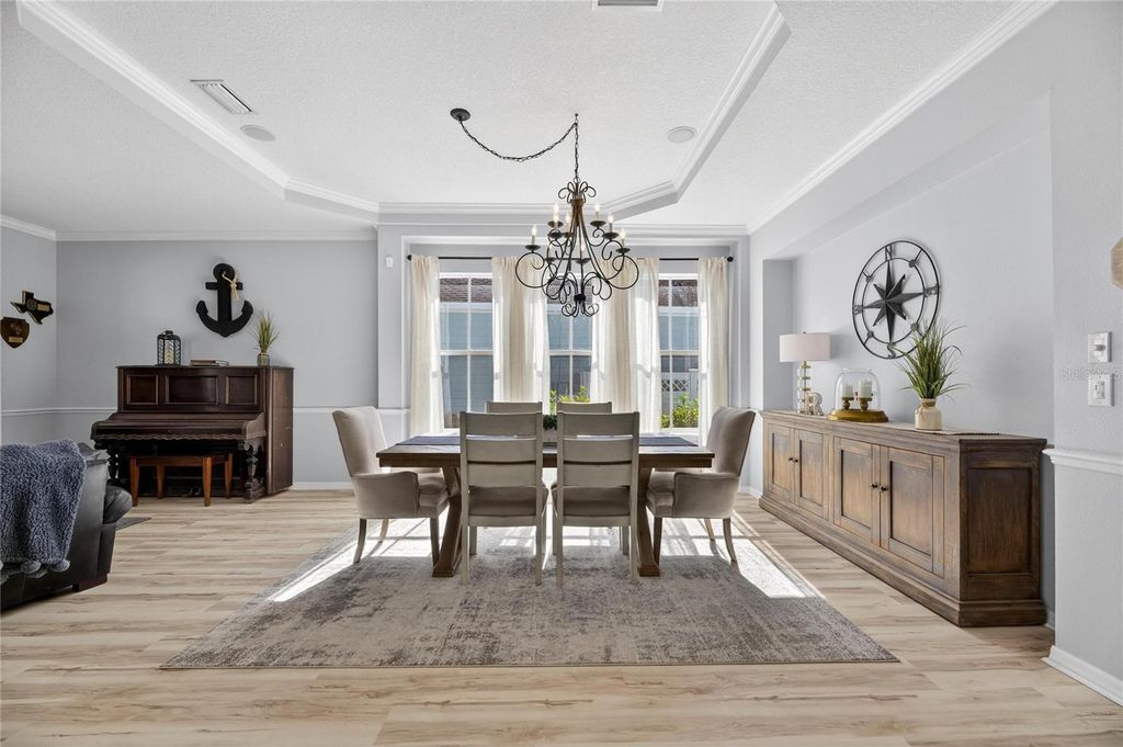 Image 16 of property listing at 5240 BRIGHTON SHORE DRIVE, Apollo Beach, FL 33572