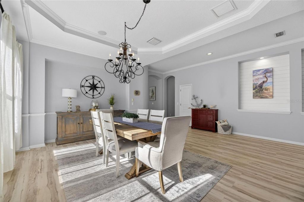 Image 18 of property listing at 5240 BRIGHTON SHORE DRIVE, Apollo Beach, FL 33572