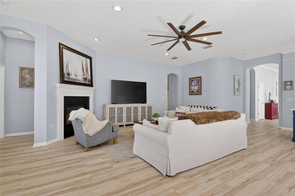 Image 32 of property listing at 5240 BRIGHTON SHORE DRIVE, Apollo Beach, FL 33572