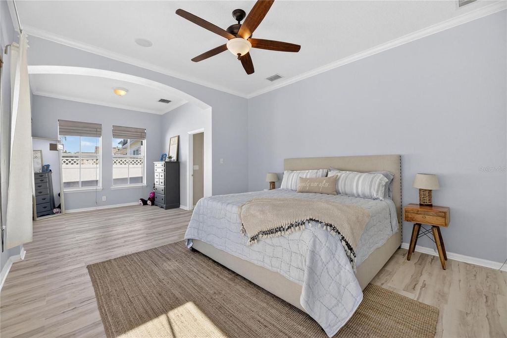 Image 34 of property listing at 5240 BRIGHTON SHORE DRIVE, Apollo Beach, FL 33572