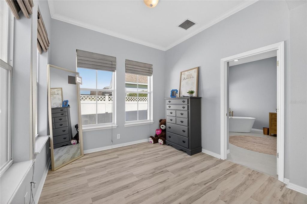 Image 38 of property listing at 5240 BRIGHTON SHORE DRIVE, Apollo Beach, FL 33572