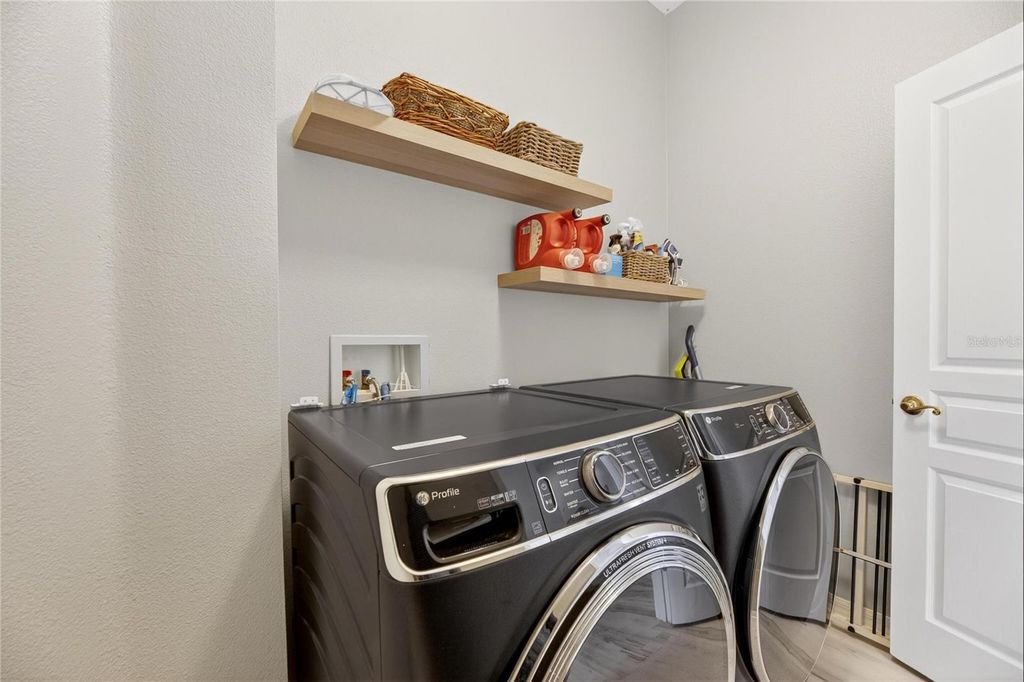 Image 56 of property listing at 5240 BRIGHTON SHORE DRIVE, Apollo Beach, FL 33572