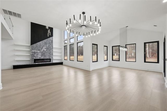 21 Rocky Ridge Way, Auburn, GA 30011