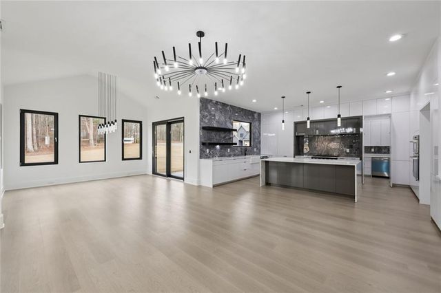 21 Rocky Ridge Way, Auburn, GA 30011