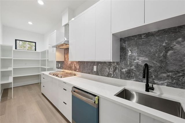 21 Rocky Ridge Way, Auburn, GA 30011