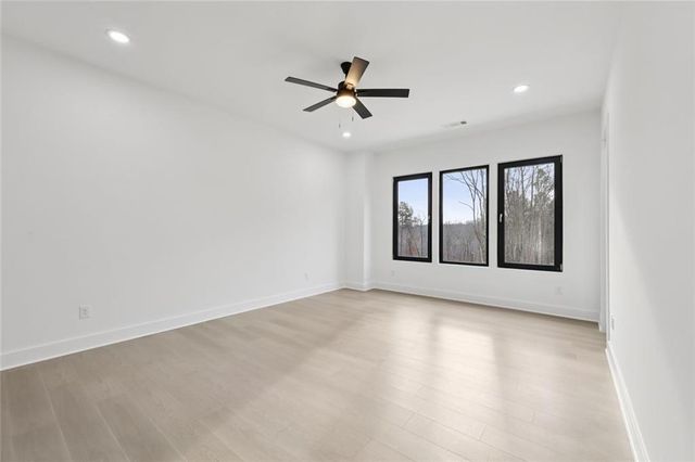 21 Rocky Ridge Way, Auburn, GA 30011