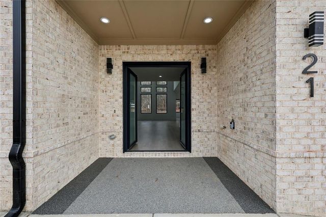 21 Rocky Ridge Way, Auburn, GA 30011