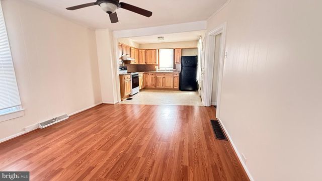 19 E BURD ST, Shippensburg, PA 17257